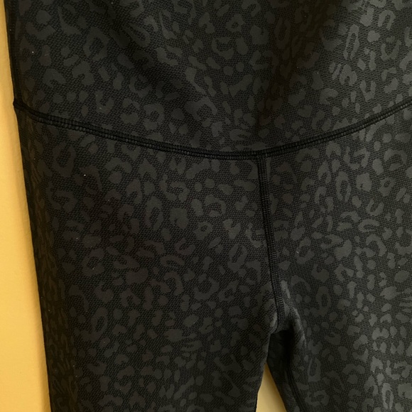 AE Offline Leopard High Waisted Leggings - Picture 8 of 12